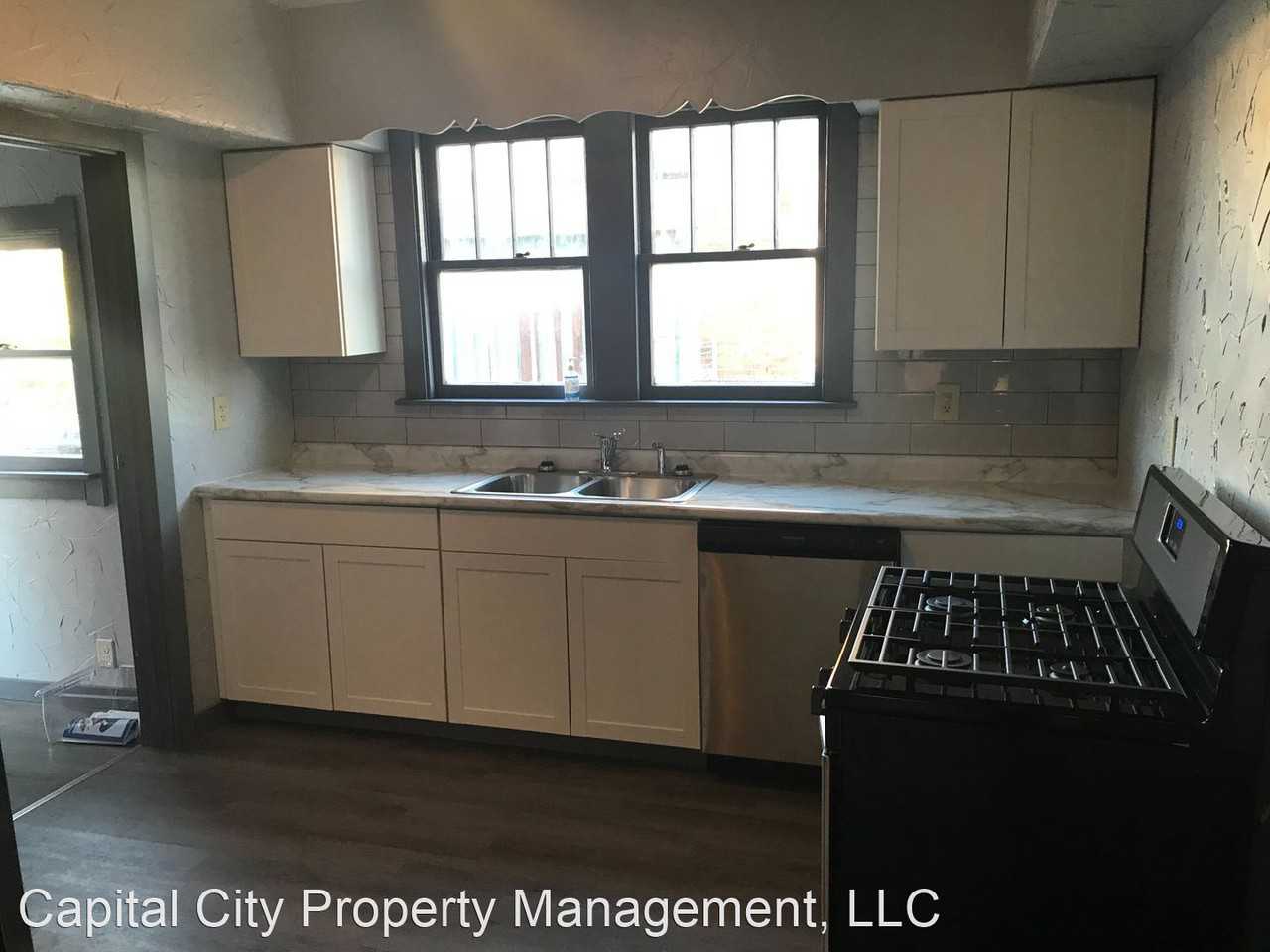 413 West Edwards - Photo 3 of 9