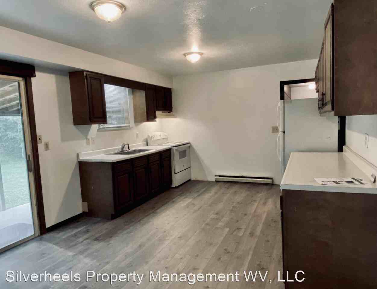 1435 E Poplar St - Photo 3 of 13