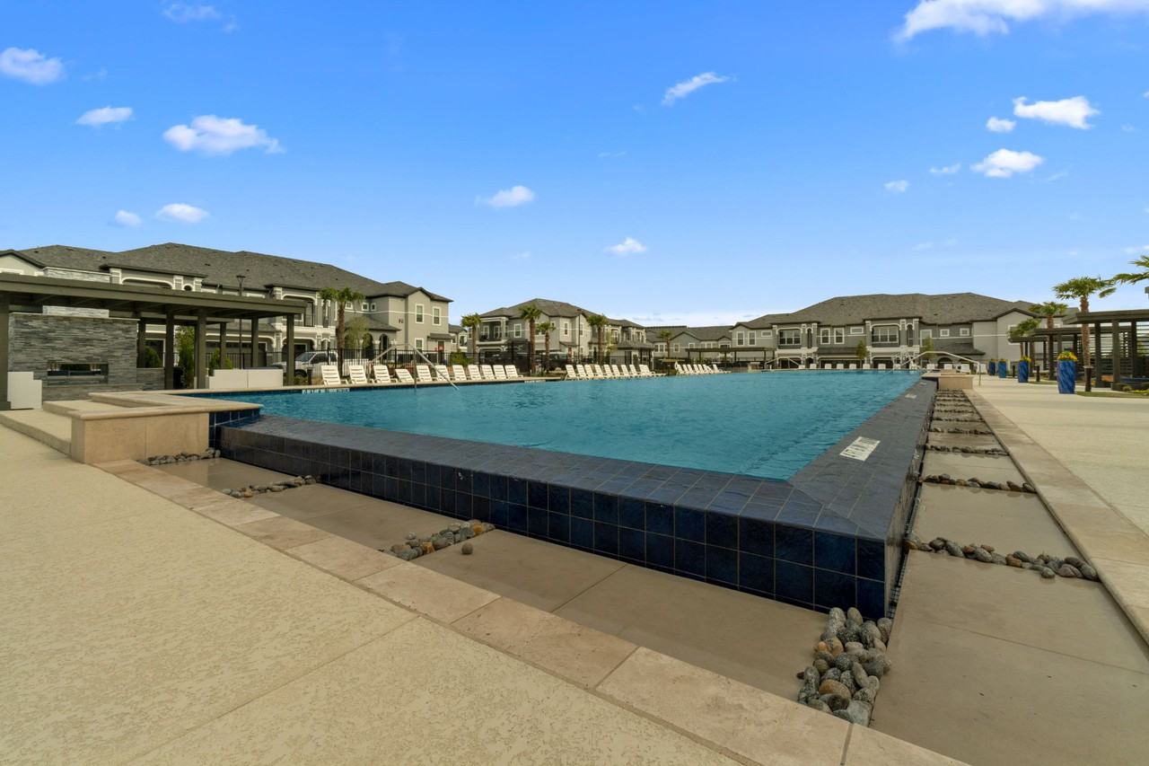 Reveal on the Lake - Photo 3 of 50