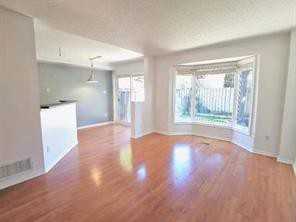 5223 Fairford Crescent #5 - Photo 2 of 6