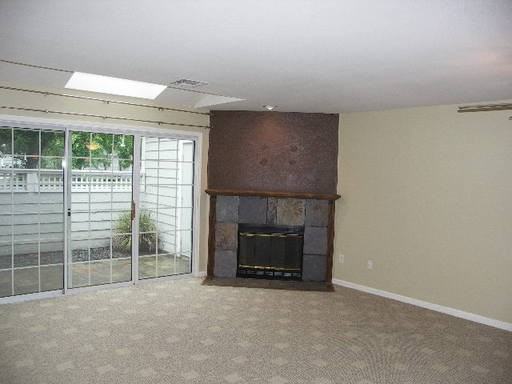 599 Spruce St - Photo 2 of 14
