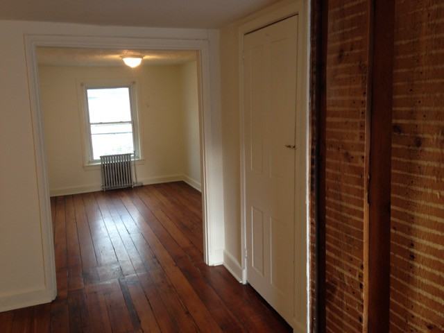 312 E Girard Ave #3 - Photo 5 of 9