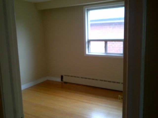 229 Wychwood Avenue #3 - Photo 3 of 4