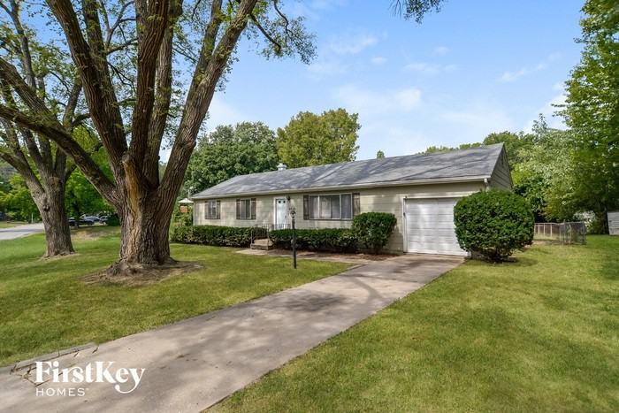 4610 Ne Sunnybrook Ln - Photo 2 of 15