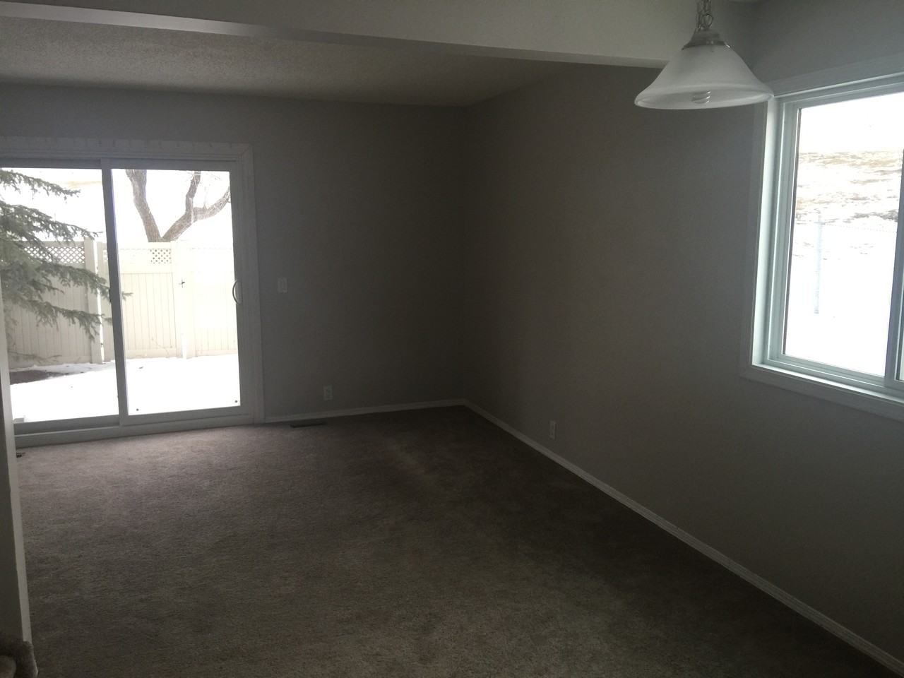 13833 30 Street - Photo 3 of 23