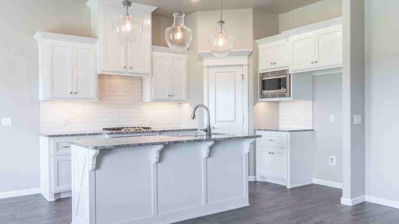 8309 Edmond Road - Photo 3 of 41