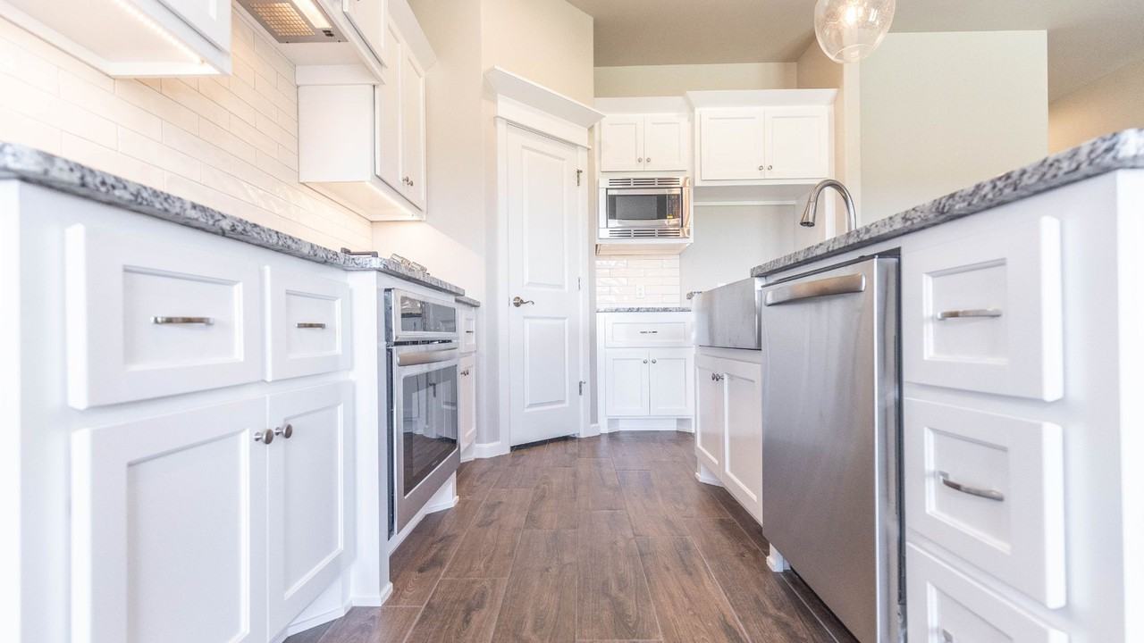 8309 Edmond Road - Photo 4 of 41