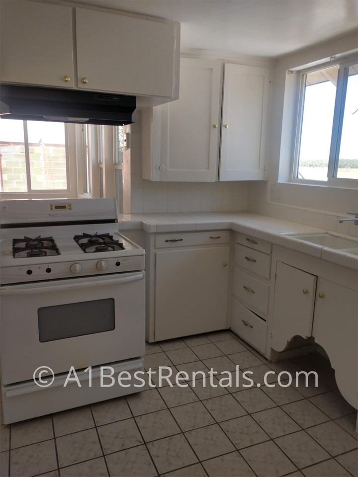5349 Yosemite Blvd #1 - Photo 5 of 18
