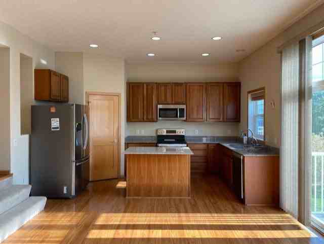 5004 Fountain Ln N - Photo 3 of 21