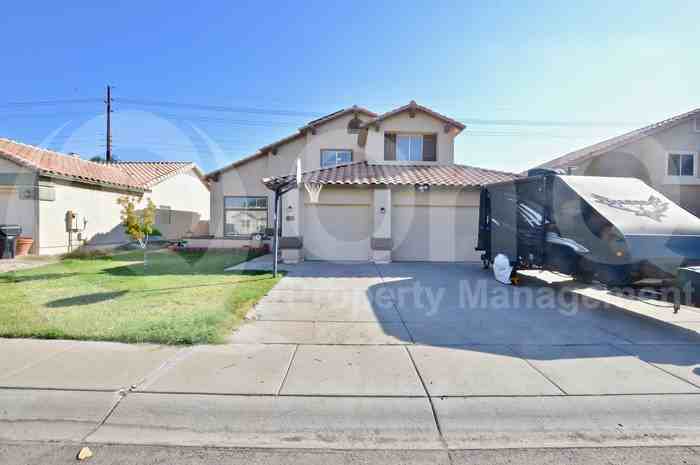 1427 E Princeton Ave - Photo 2 of 28