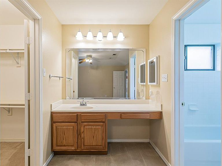 825 Shannon Dr - Photo 6 of 21