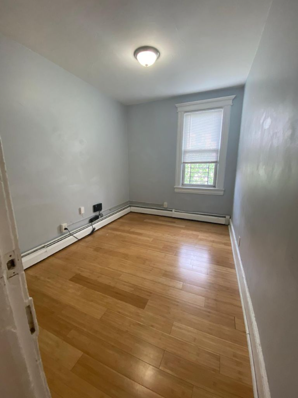 67 Andrew St #2R - Photo 3 of 5