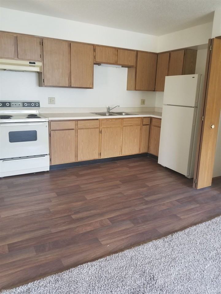 Oakview Apartments - Photo 2 of 18