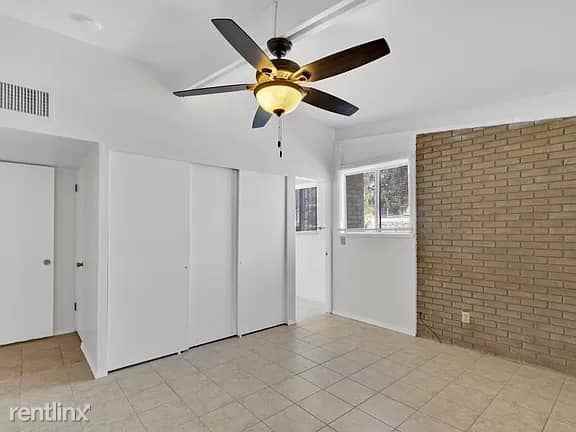 5505 Martin Ln - Photo 3 of 6