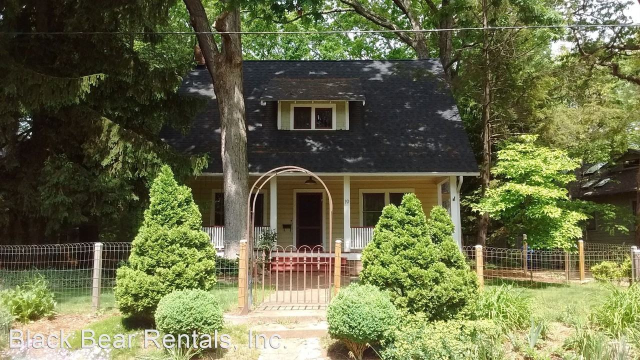 19 Rosewood Ave, Asheville, NC 28801 2 Bedroom Apartment for Rent