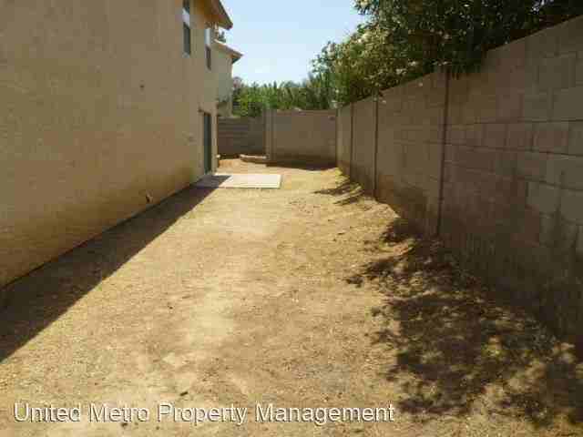 15212 N 90th Ave - Photo 2 of 13