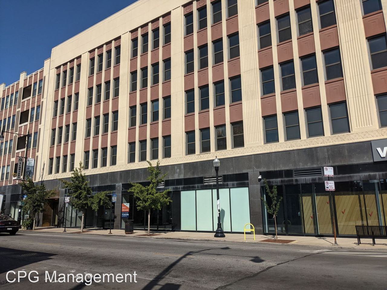 4015 N Milwaukee Ave #208