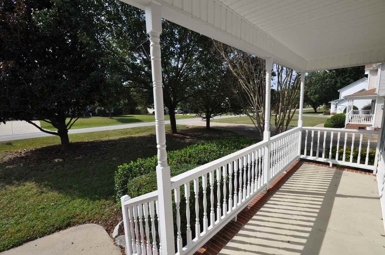 1404 Woodline Dr - Photo 2 of 44