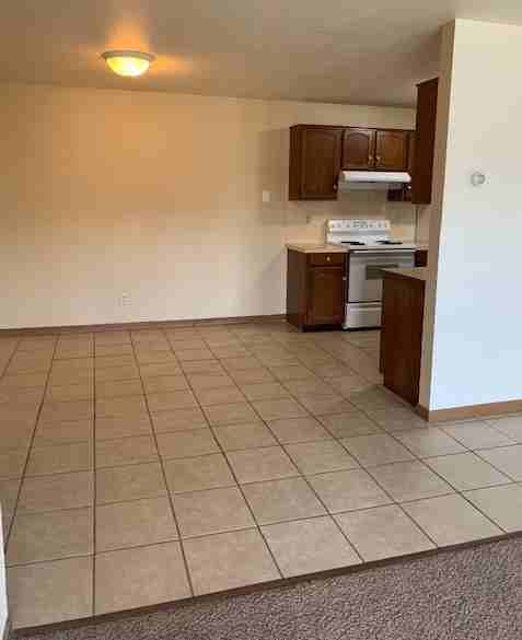 486 Stratford Way - Photo 3 of 4