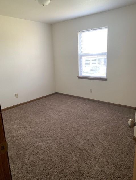 486 Stratford Way - Photo 2 of 4