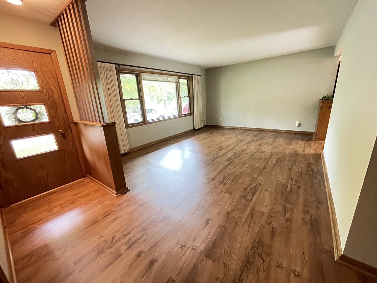 6240 Jupiter Rd Ne - Photo 3 of 23