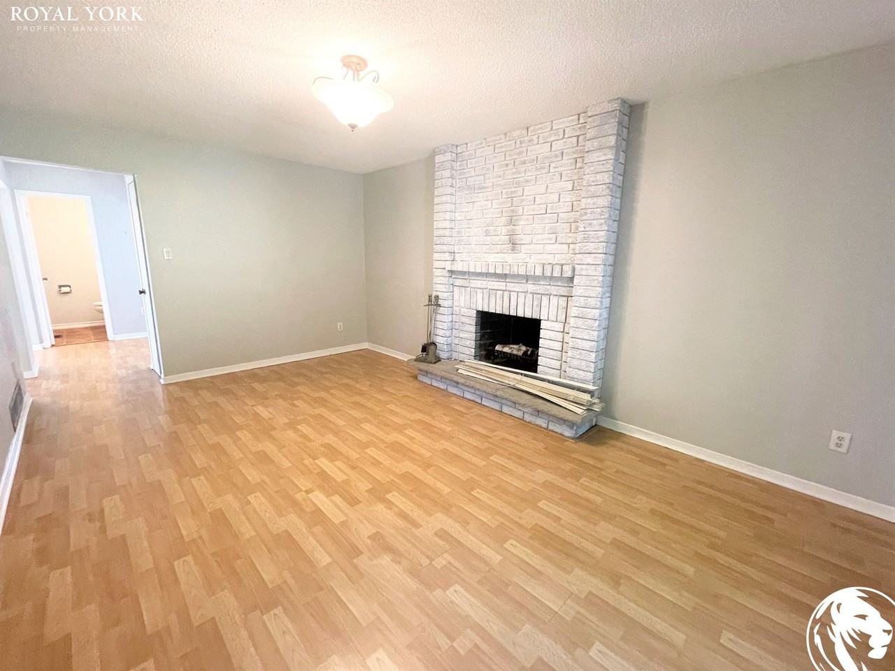 47 Palmer Dr - Photo 3 of 33