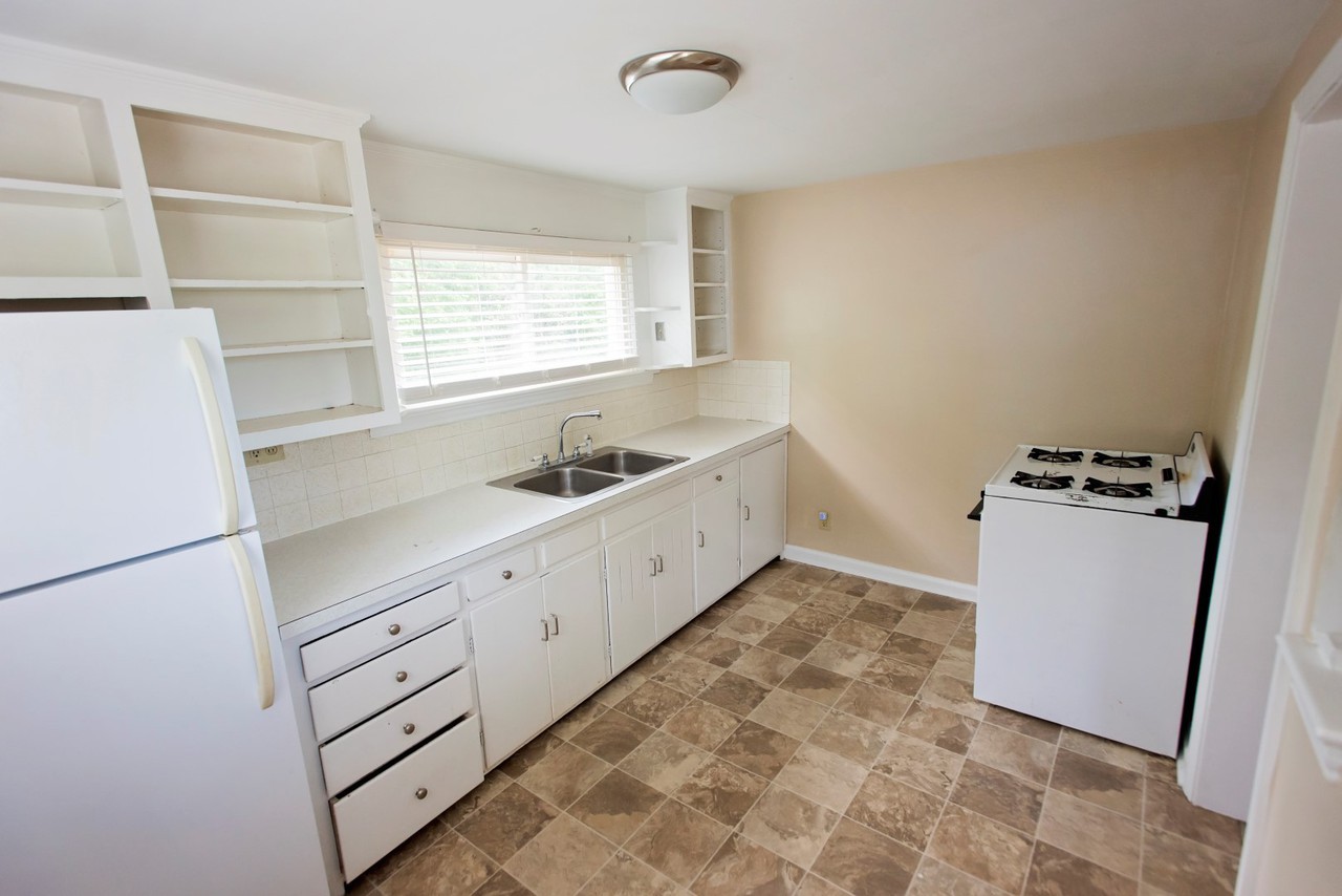 97 N Lancaster St #1 - Photo 2 of 20