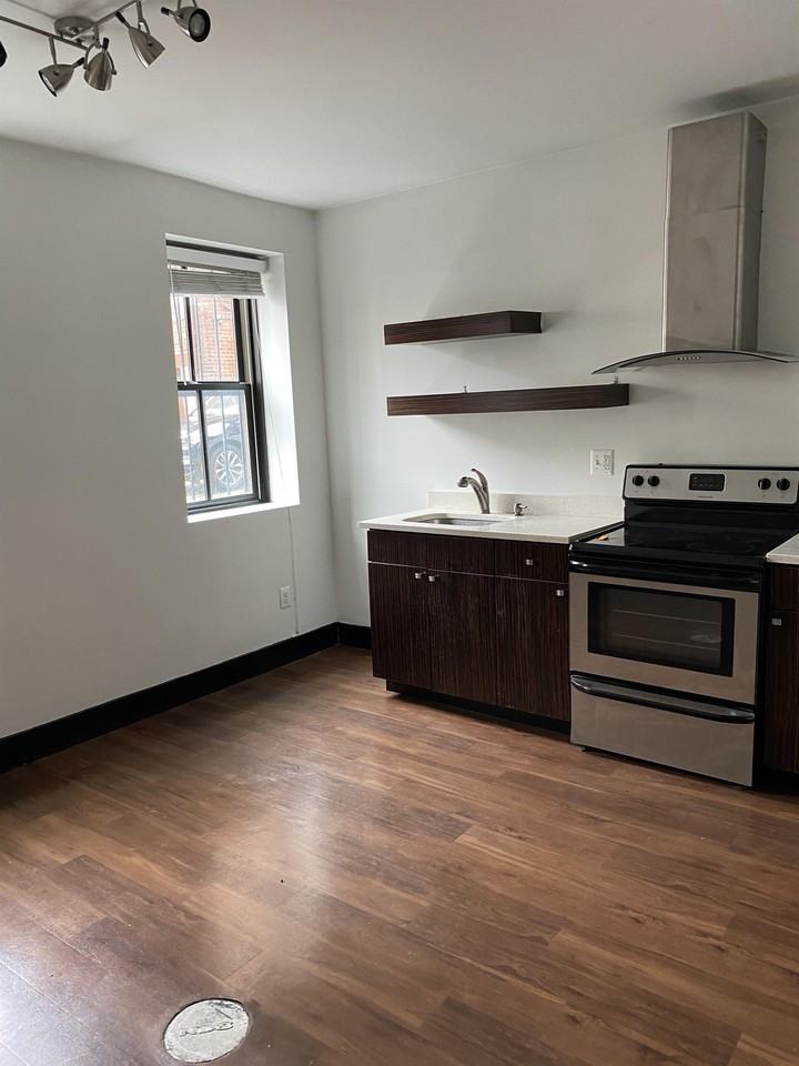 16 East Biddle Street - 2 #2 - Photo 2 of 8