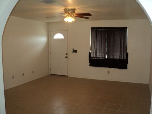 101 Buckskin Dr - Photo 3 of 10