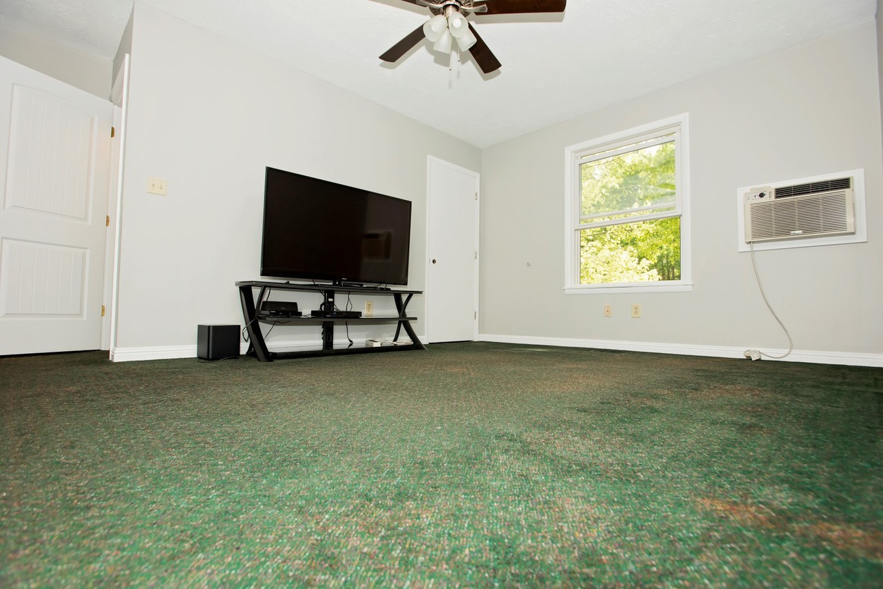 19 Byard St #19 - Photo 7 of 11