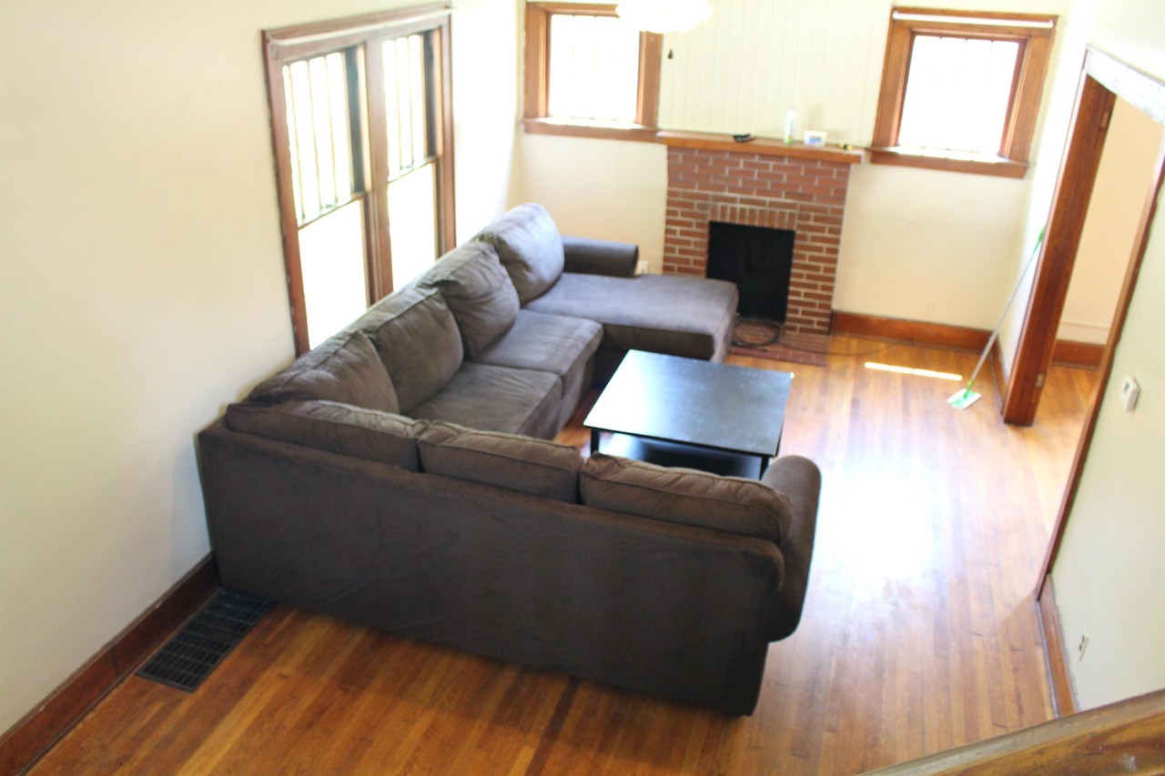 175 N Congress St #1 - Photo 4 of 50