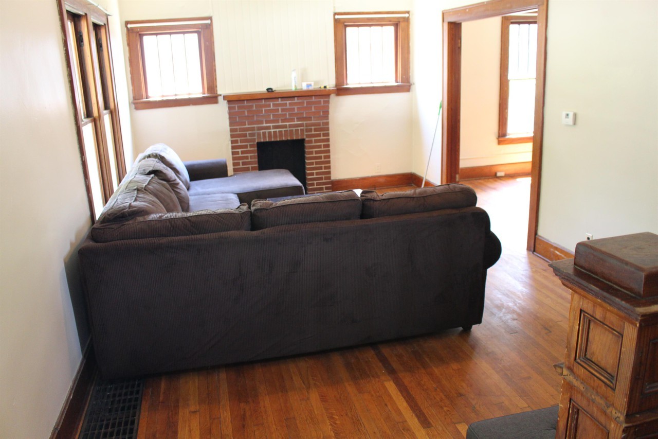 175 N Congress St #1 - Photo 5 of 50