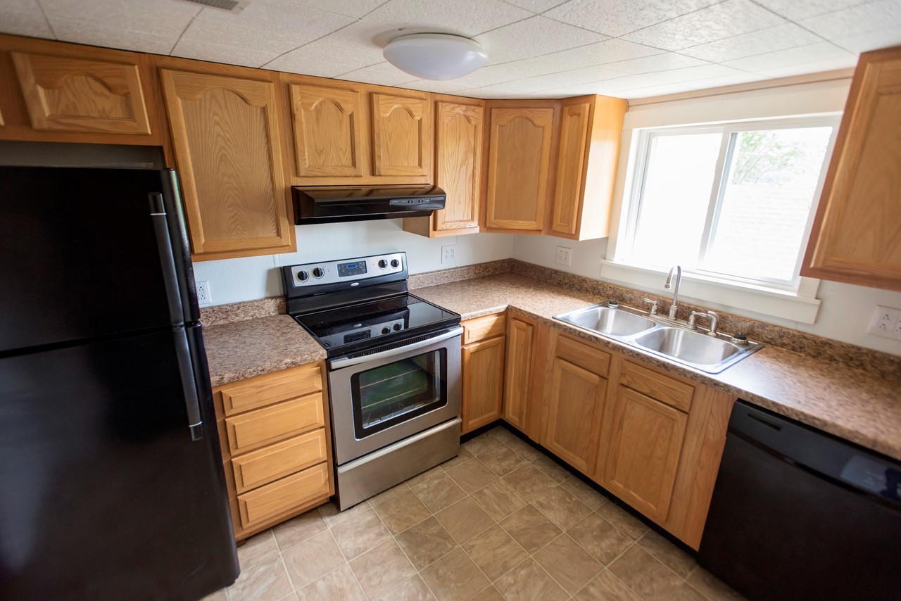 171 W Washington St #1 - Photo 7 of 23