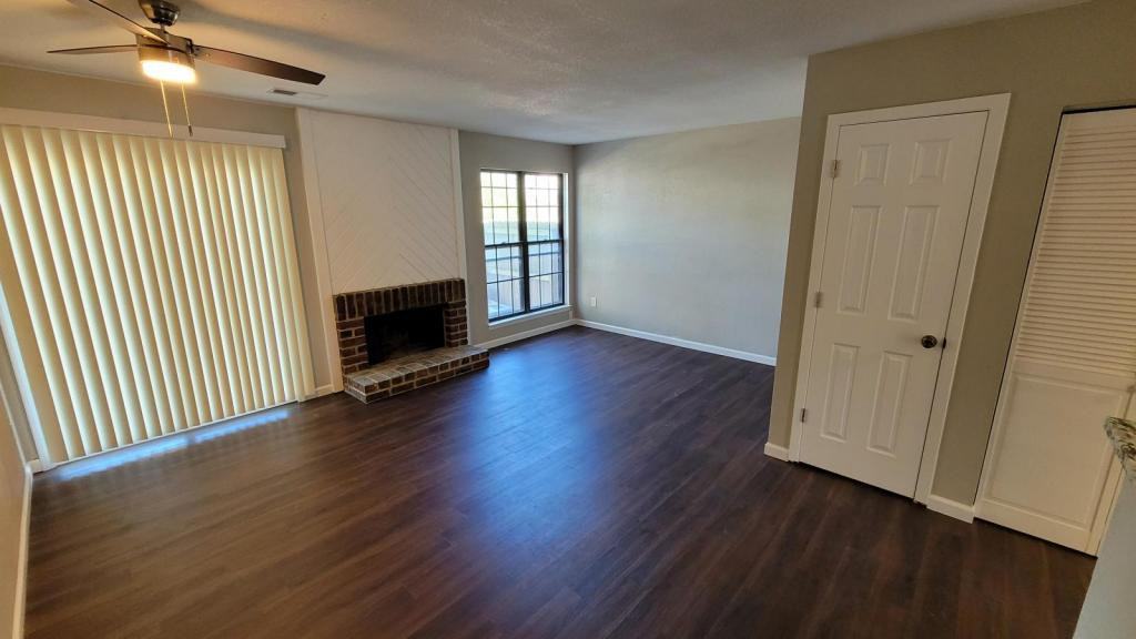 8280 Nw Barrybrooke Dr - Photo 2 of 8