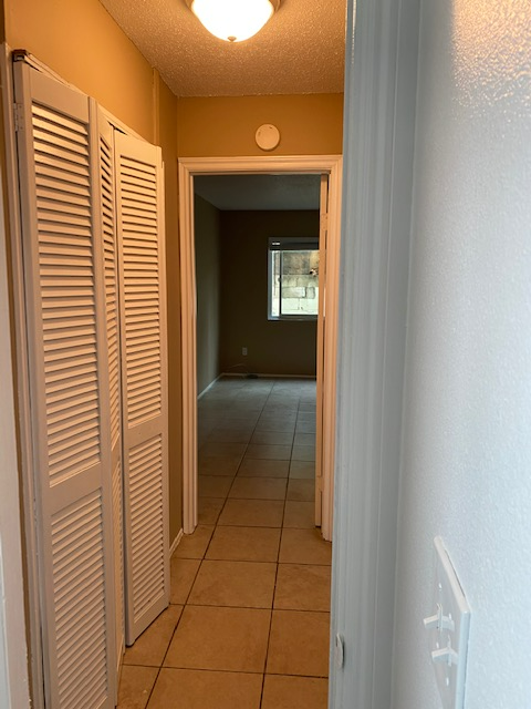 1131 Highland St #C - Photo 4 of 17