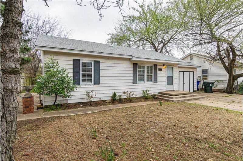 912 N Cockrel Ave - Photo 2 of 19