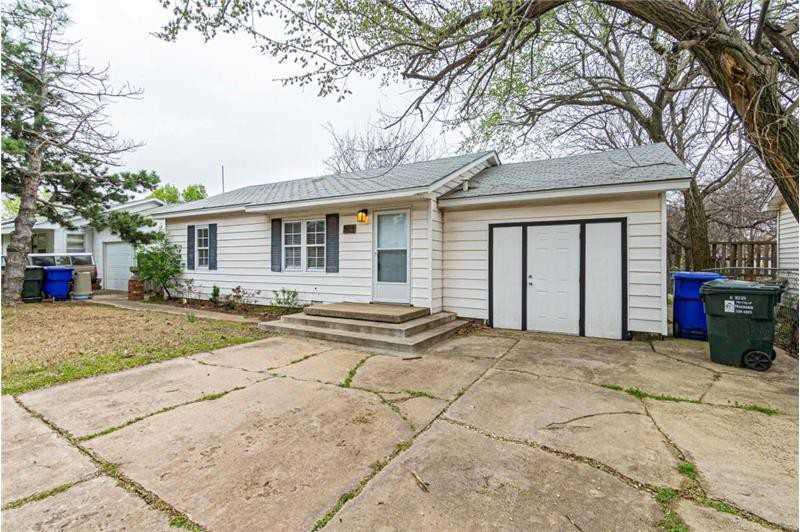 912 N Cockrel Ave - Photo 3 of 19