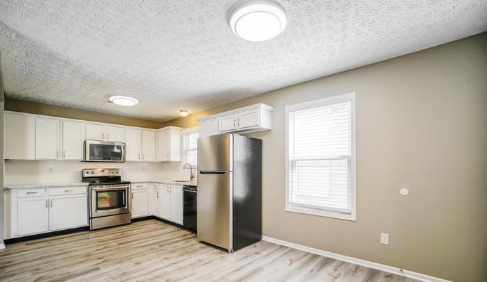 8301 Mira St - Photo 3 of 6