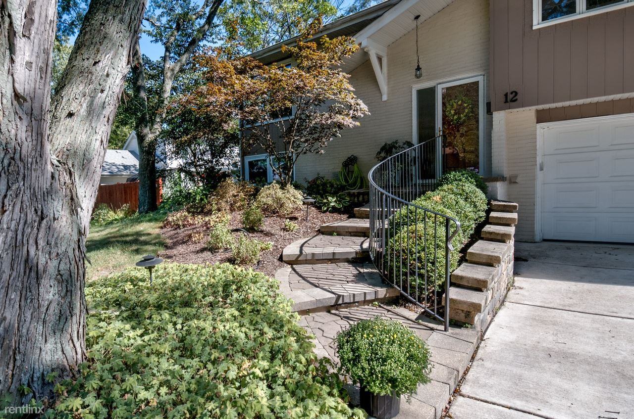 12 Tamarack Ave - Photo 3 of 35