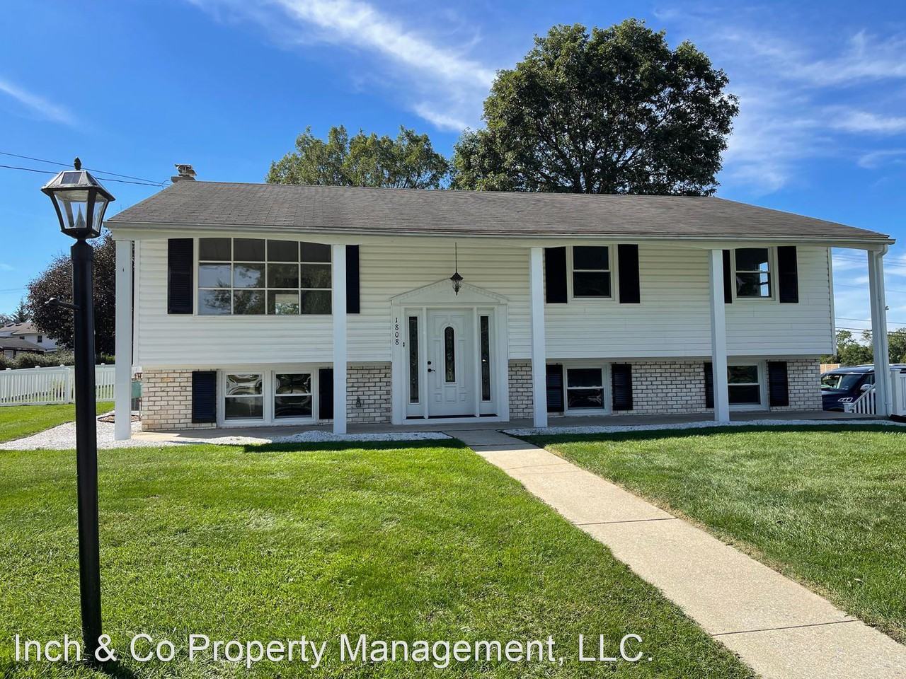 1808 Roxboro Rd - Photo 2 of 30