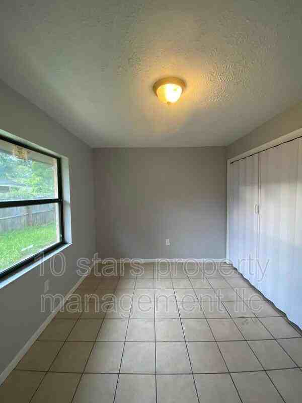 1413 E 99th Ave #B - Photo 6 of 22