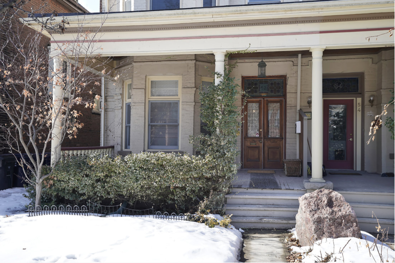 52 Beaconsfield Avenue #1