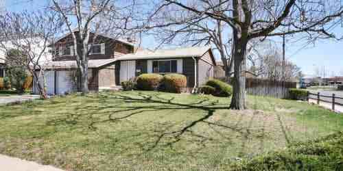 9200 Newton St - Photo 2 of 22