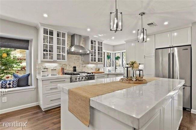 2924 Willow Creek Dr - Photo 3 of 14