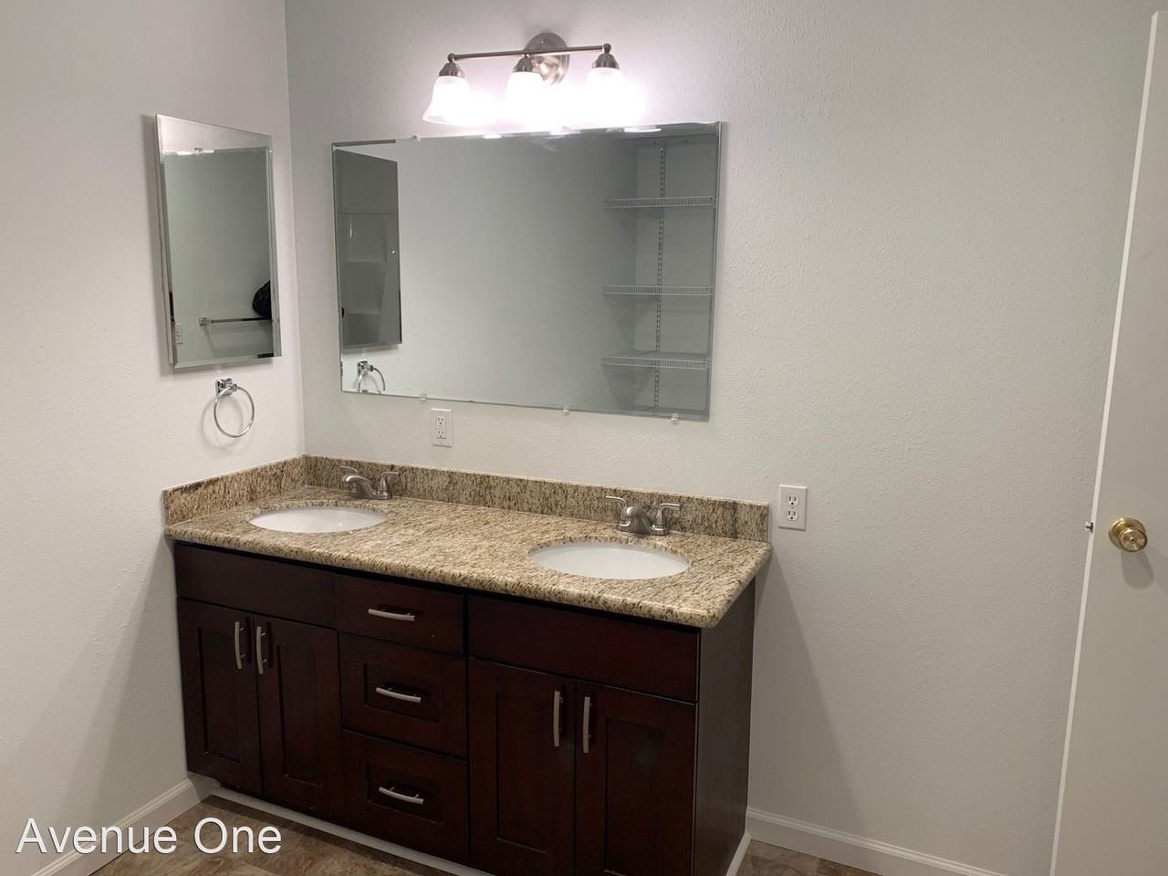 19503 34th Ave Ne - Photo 2 of 3