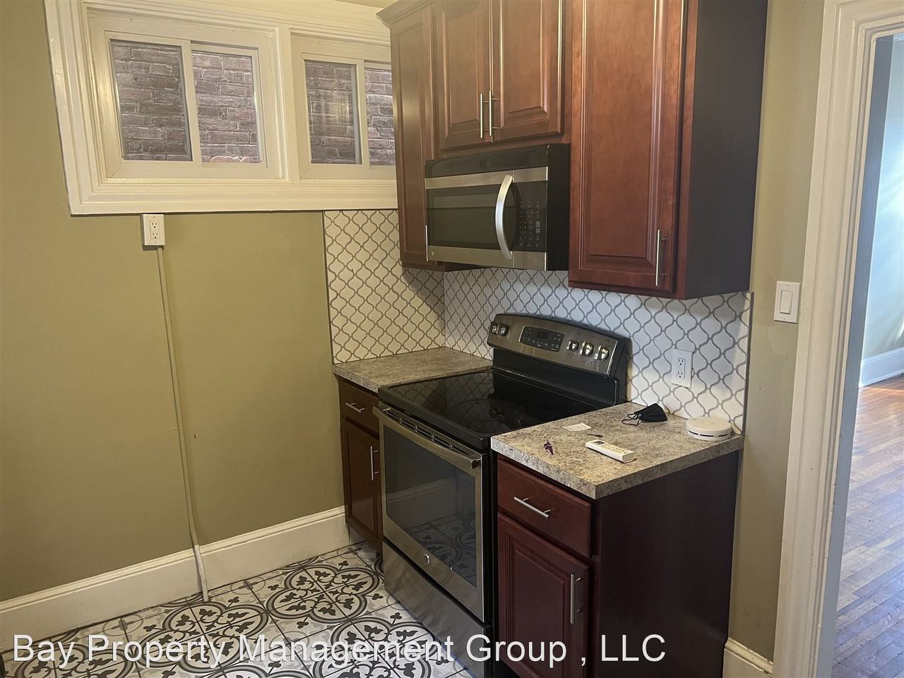 643 W Orange St - Photo 3 of 8