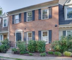 1003 Jennifer Ln - Photo 1 of 1