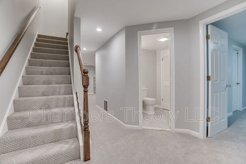1003 Jennifer Ln - Photo 2 of 44