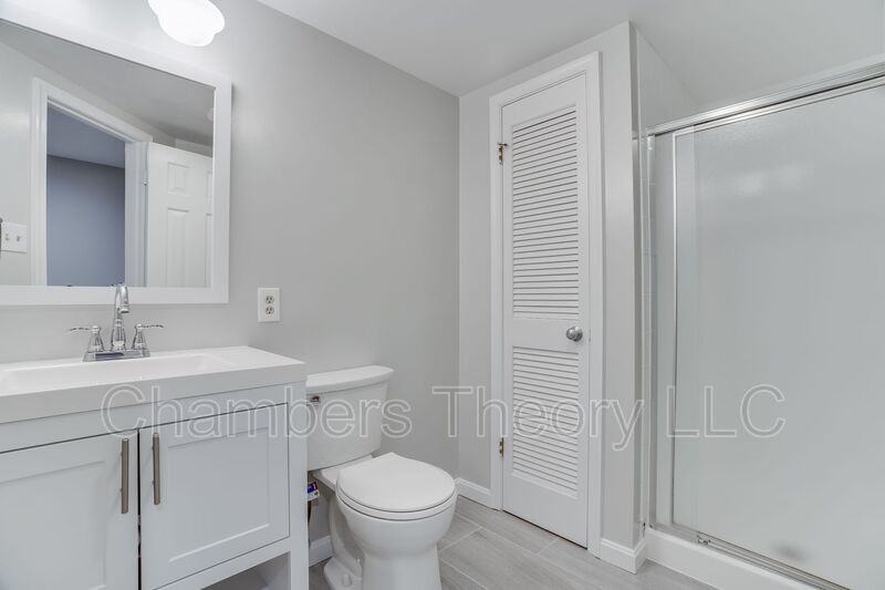 1003 Jennifer Ln - Photo 3 of 44
