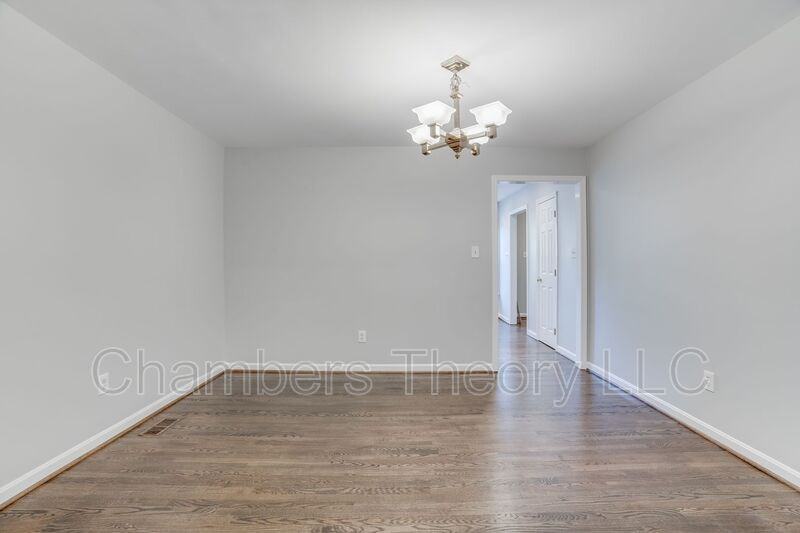 1003 Jennifer Ln - Photo 7 of 44